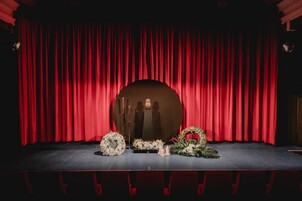 <Freie Trauerfeier, Abschiedsfeier, Trauerzeremonie, Trauerfeier, Bestattung, Bestattungszeremonie, Beerdigung>